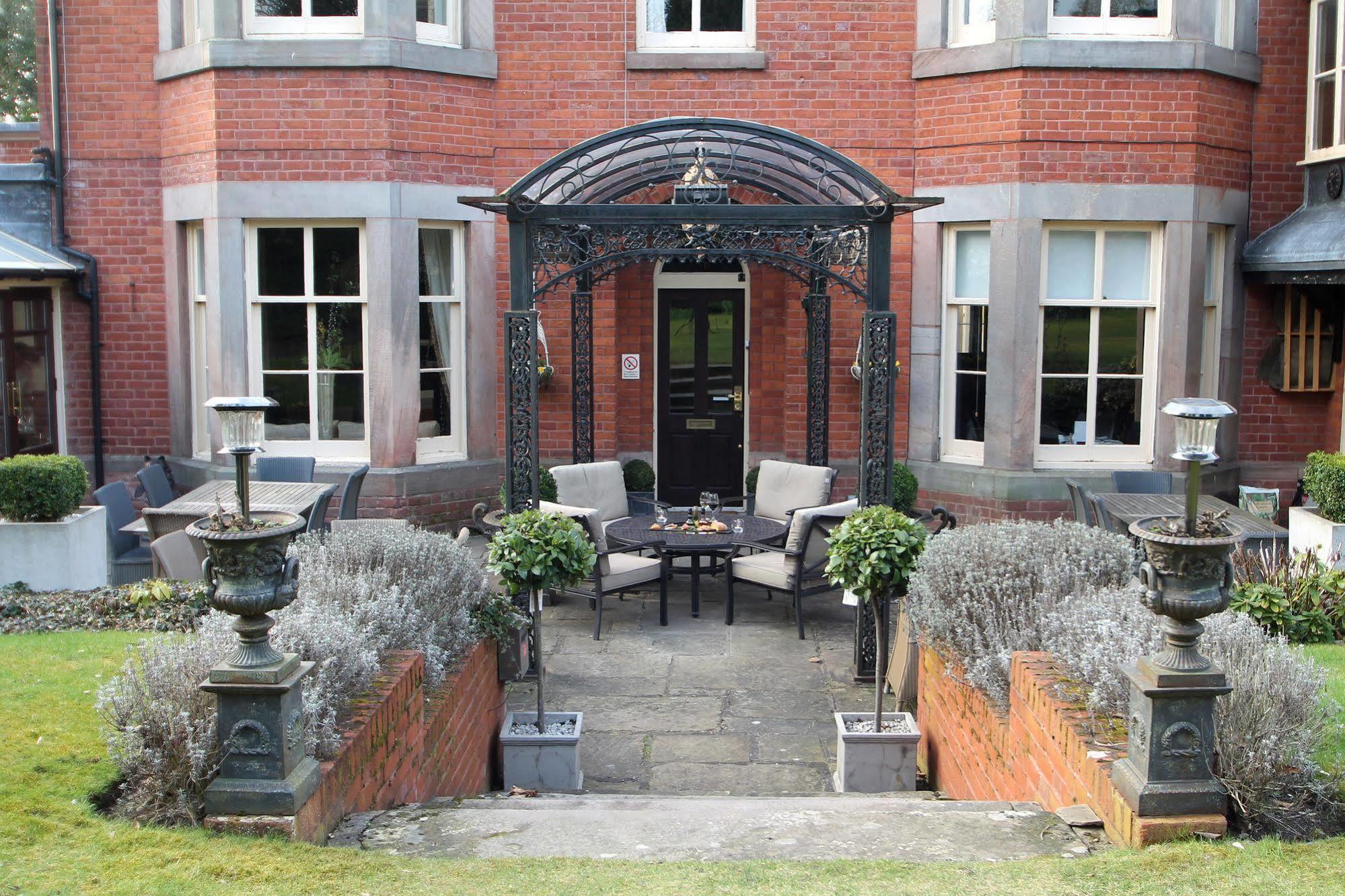 Alexandra Court Hotel Congleton Exteriör bild