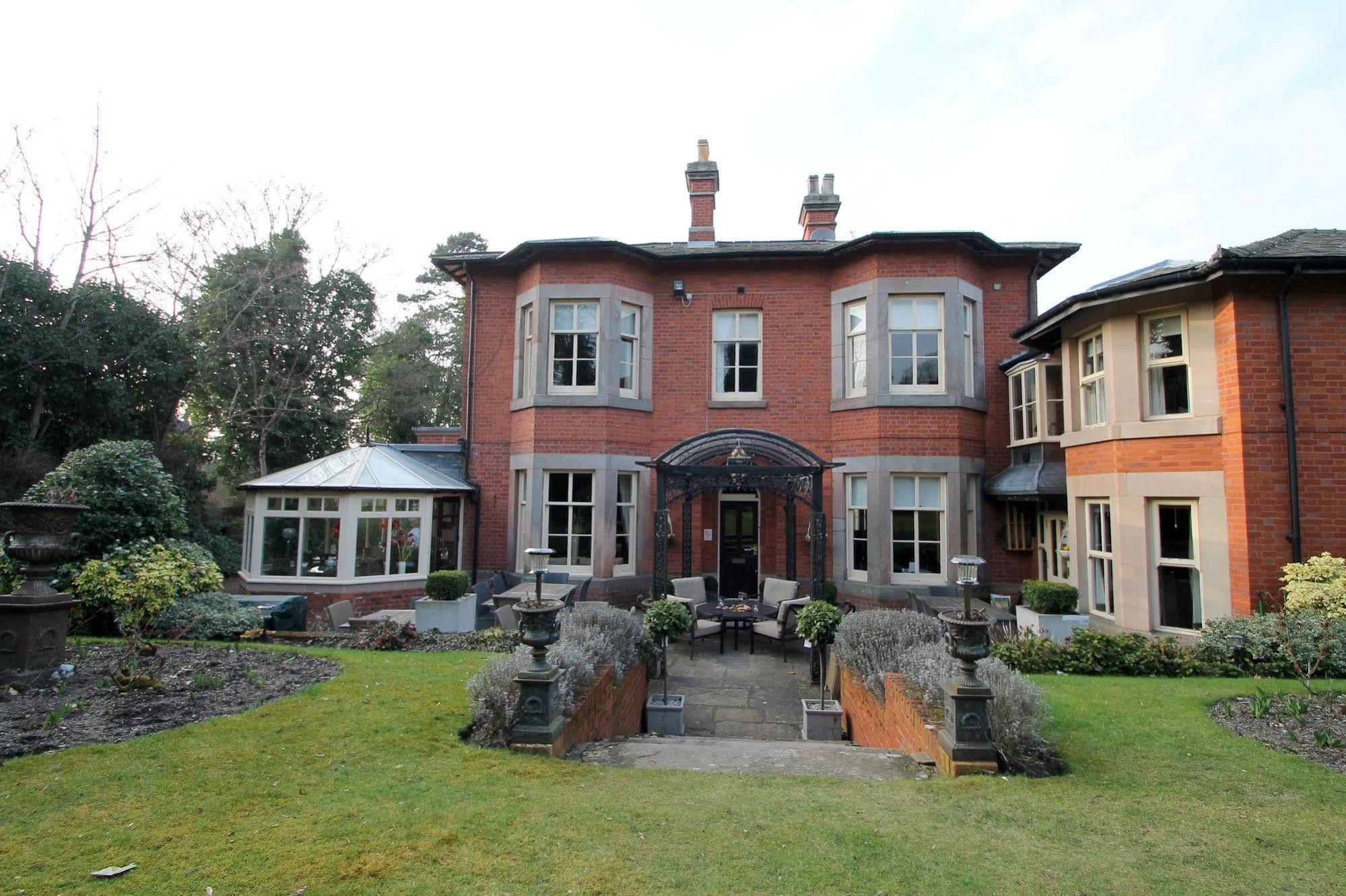 Alexandra Court Hotel Congleton Exteriör bild