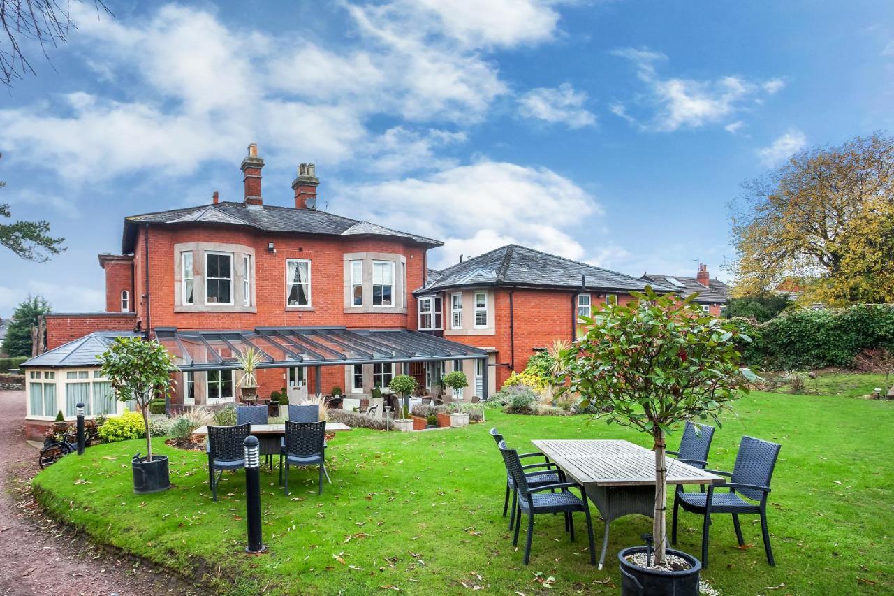 Alexandra Court Hotel Congleton Exteriör bild